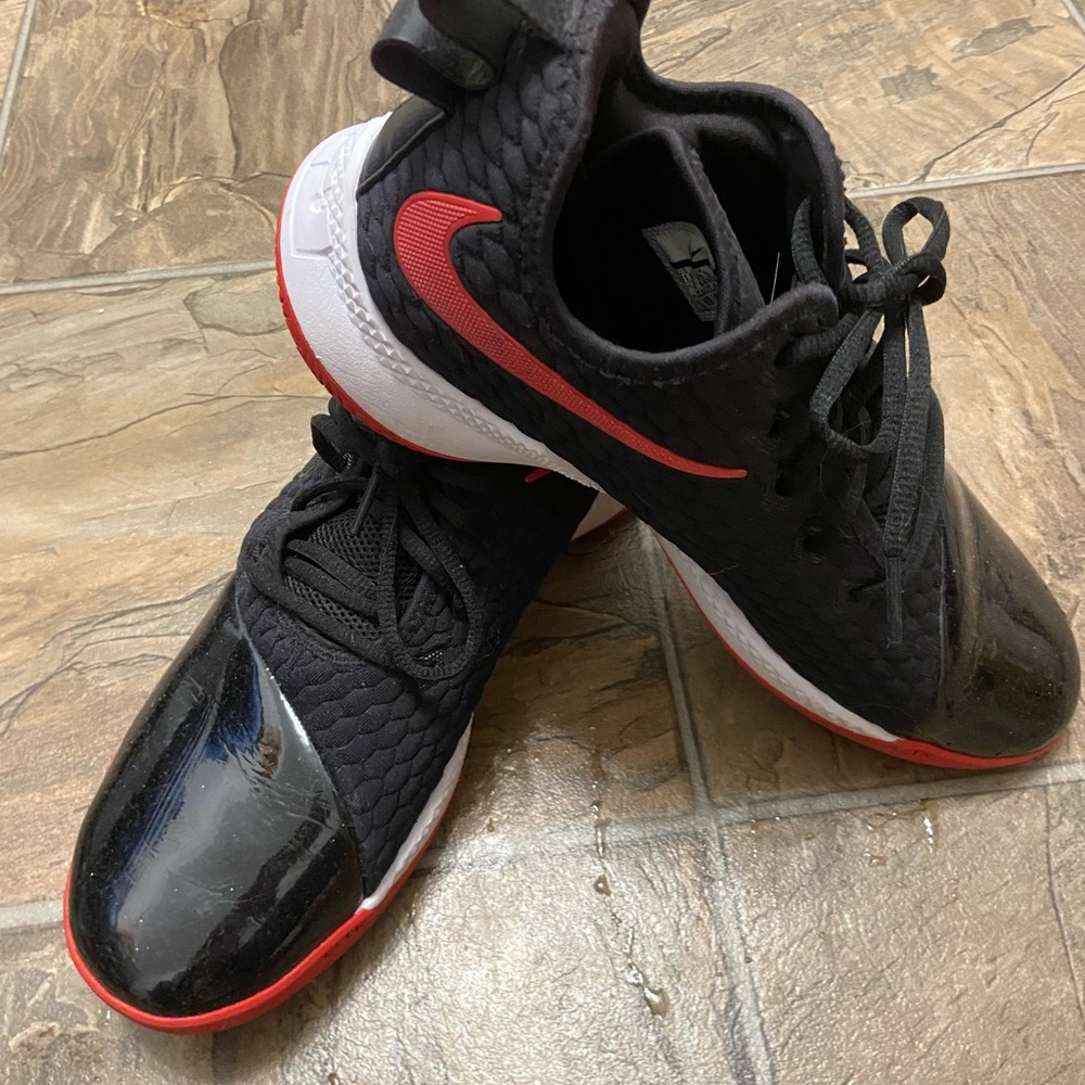 Like new - Black and Red Athletic Sneakers